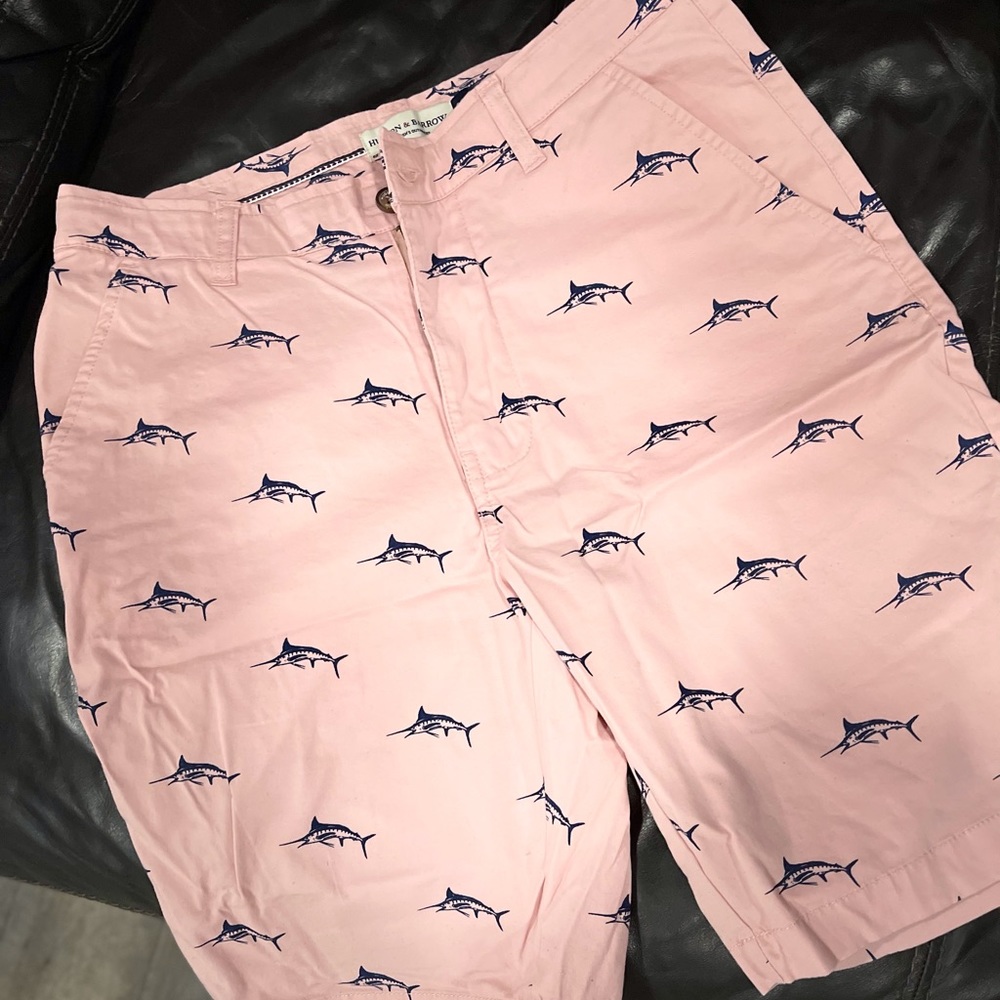 Shorts - Picture 2 of 3